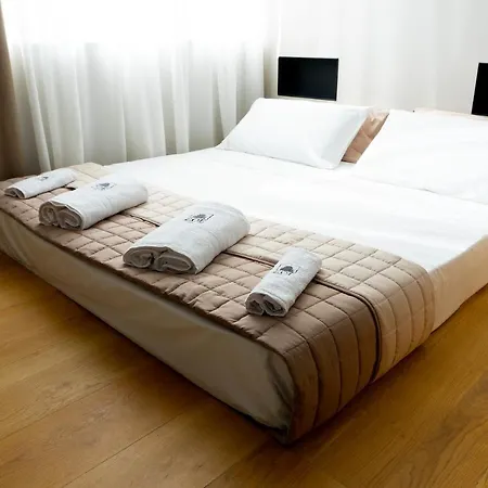 Zoe Luxury Suites Aeroporto di Catania Fontana Rossa Esterno foto