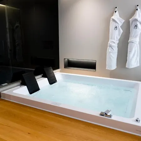 Zoe Luxury Suites Aeroporto di Catania Fontana Rossa Esterno foto