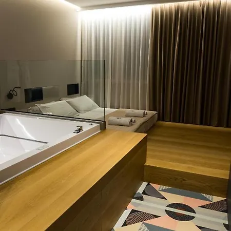 Zoe Luxury Suites Aeroporto di Catania Fontana Rossa Esterno foto