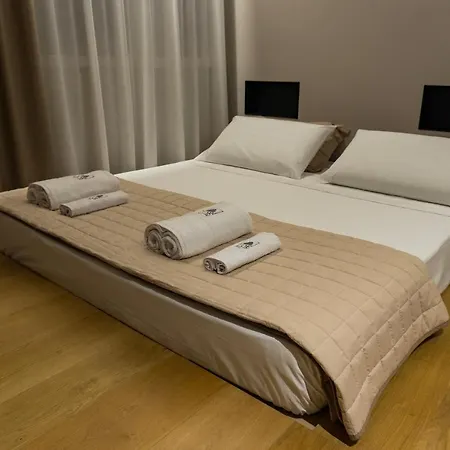 Zoe Luxury Suites Aeroporto di Catania Fontana Rossa Esterno foto